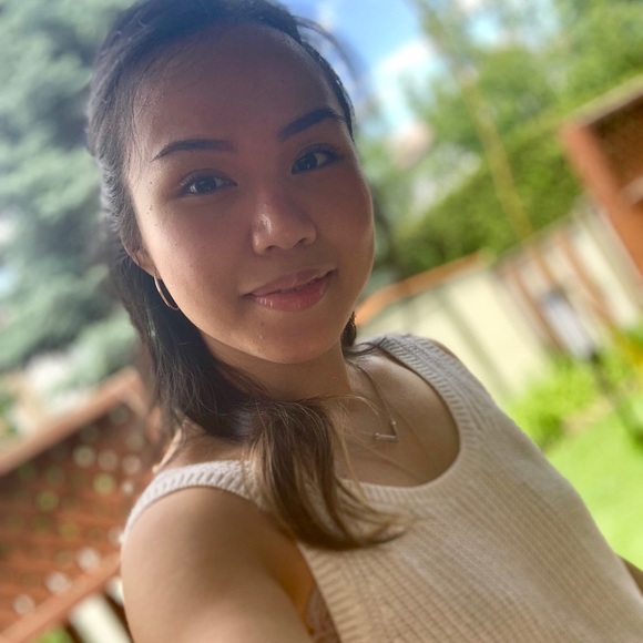 Meet your Posher, Dione - Picture 1 of 1